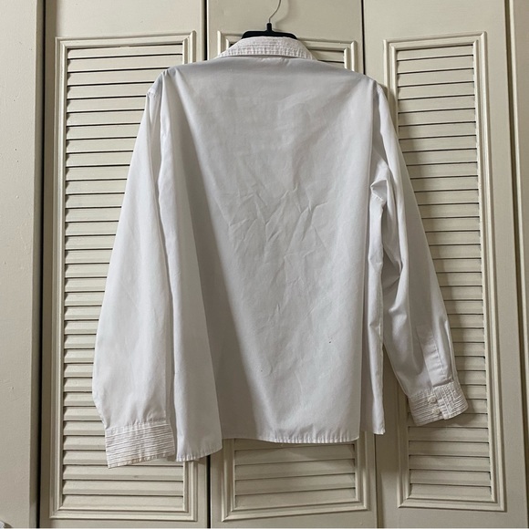 Vintage White button down shirt! Classic - Picture 7 of 7